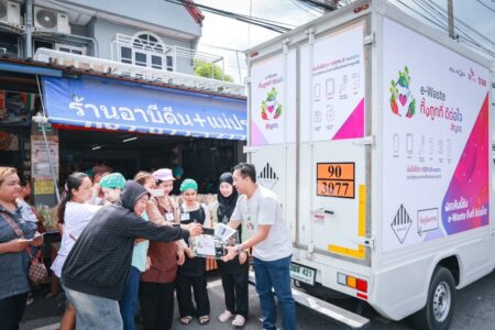 ทรู คิกออฟ “ทิ้งถูกที่ ดีต่อใจ สัญจร” สตาร์ทรถออนทัวร์รับ e-Waste ถึงถิ่นกรุงเก่า – กทม. พร้อมชวนทิ้งแลกรับสิทธิพิเศษจาก 8 แบรนด์ดัง เนื่องในวันสิ่งแวดล้อมโลก 2568